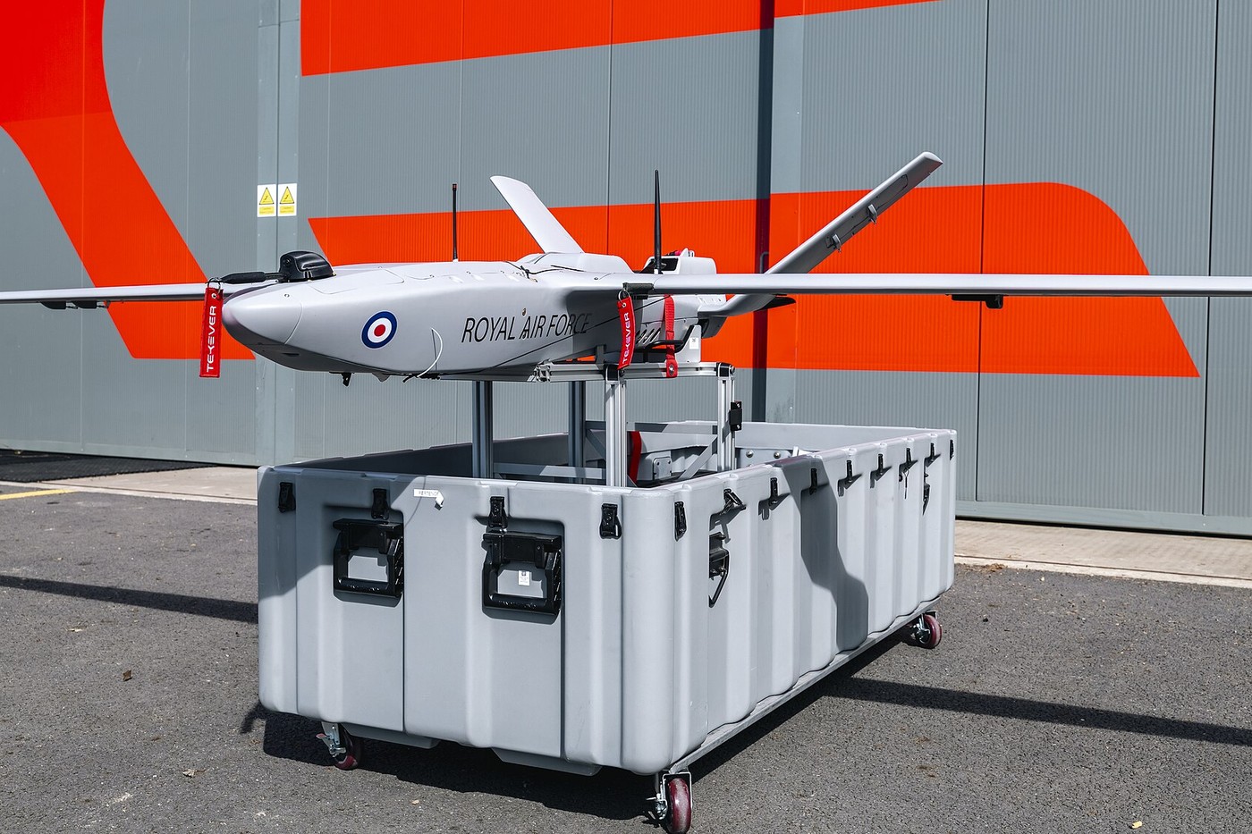 TEKEVER AR3: морське й сухопутне спостереження з модульного БПЛА