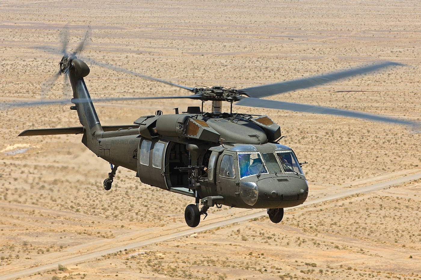 UH-60 Black Hawk: багатоцільовий вертоліт, компонування і місії