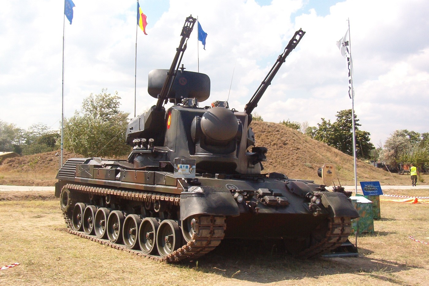 Gepard: зенітна самохідна установка з двома 35-мм гарматами